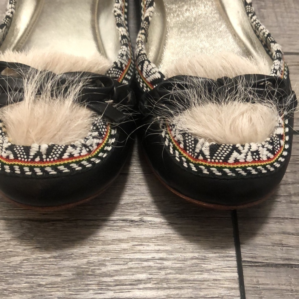 Belle By Sigerson Morrison Leather Flat Ballet Shoes With Bow And Tribal Design View 4